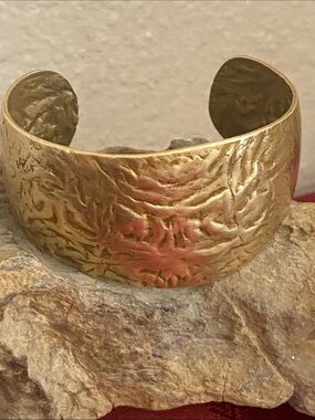 Vintage 90s ARTISAN MADE Gold Textured BRASS Hammered Cuff Bracelet